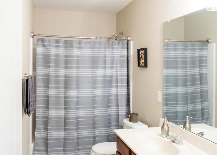 Beautiful Quiet Area 30 Days Minimum Holiday home Fort Worth