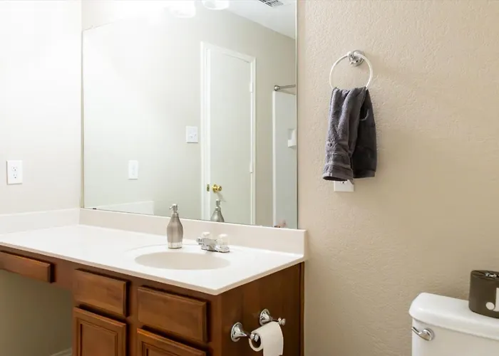 Beautiful Quiet Area 30 Days Minimum * Fort Worth