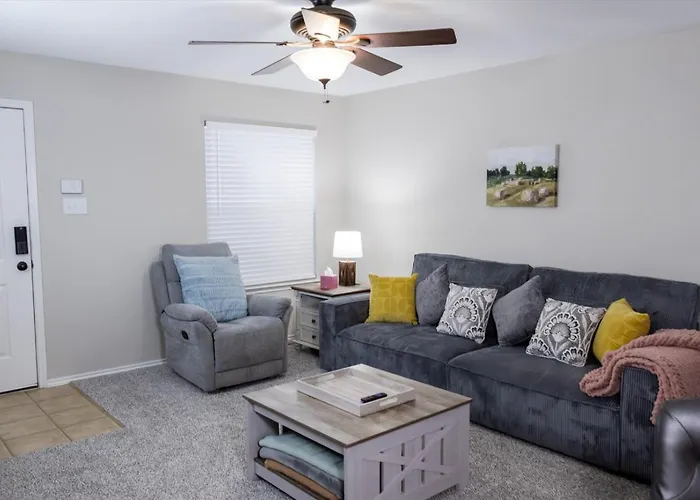 Beautiful Quiet Area 30 Days Minimum Holiday home *